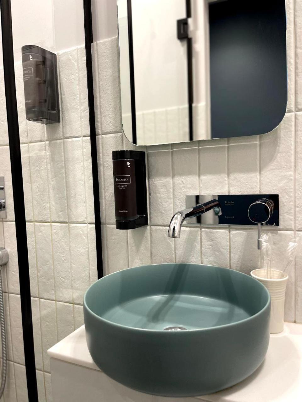 Atlant Luxury Apartments On Golovna Навпроти Тц Депот, Безконтактне Заселення Chernivtsi Εξωτερικό φωτογραφία