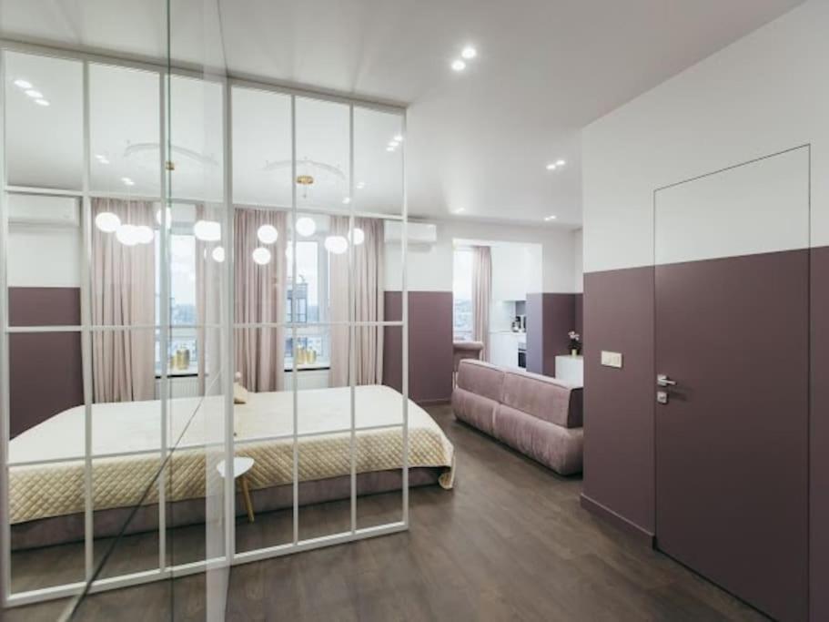 Atlant Luxury Apartments On Golovna Навпроти Тц Депот, Безконтактне Заселення Chernivtsi Εξωτερικό φωτογραφία