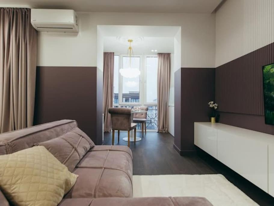Atlant Luxury Apartments On Golovna Навпроти Тц Депот, Безконтактне Заселення Chernivtsi Εξωτερικό φωτογραφία